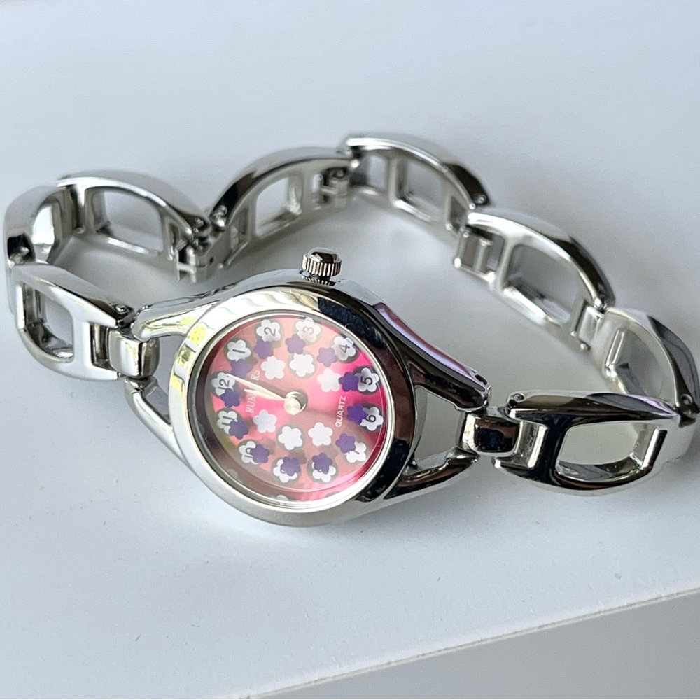 Girls Rumors Watch